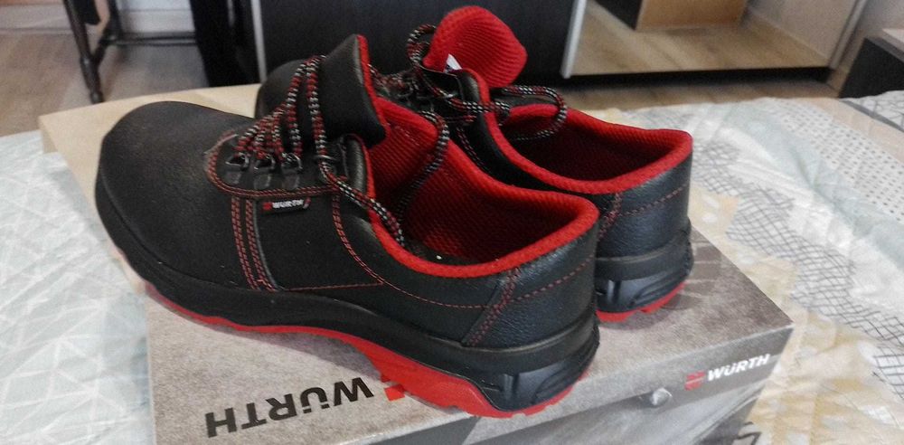 работни обувки, нови