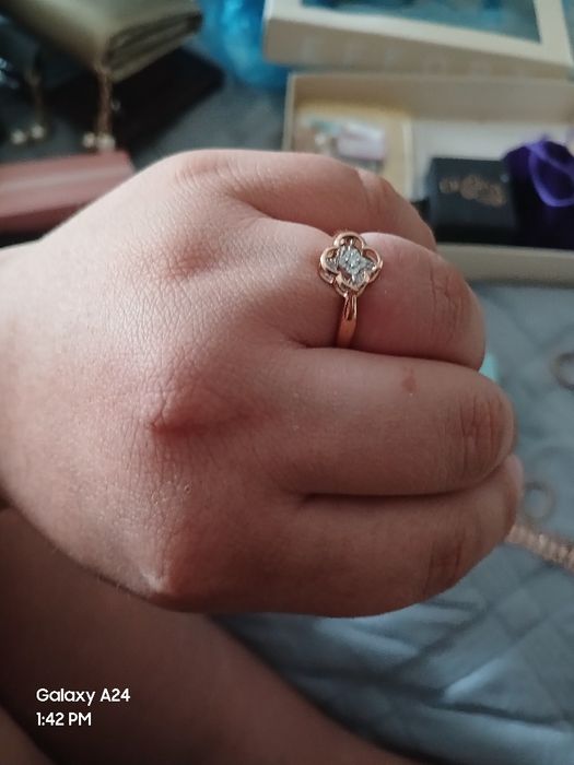 Кольцо бриллиант