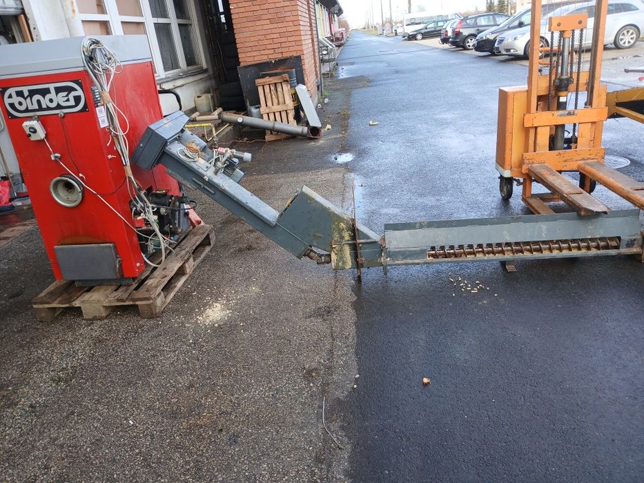 Vând centrala peleti