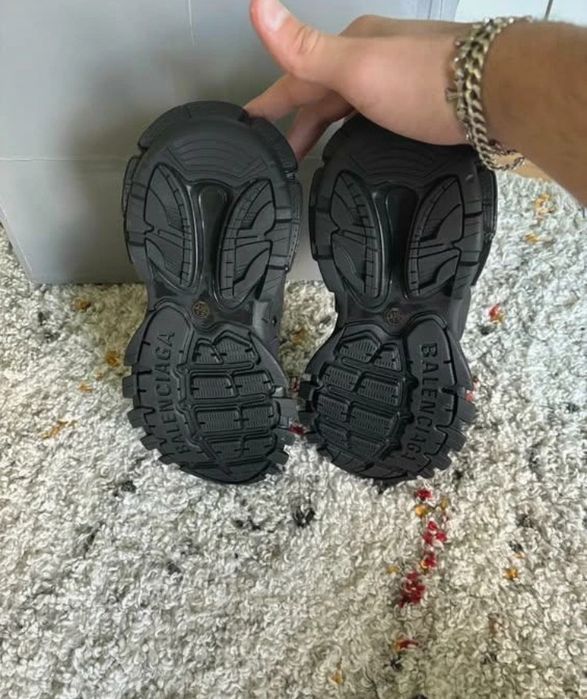 Balenciaga track led