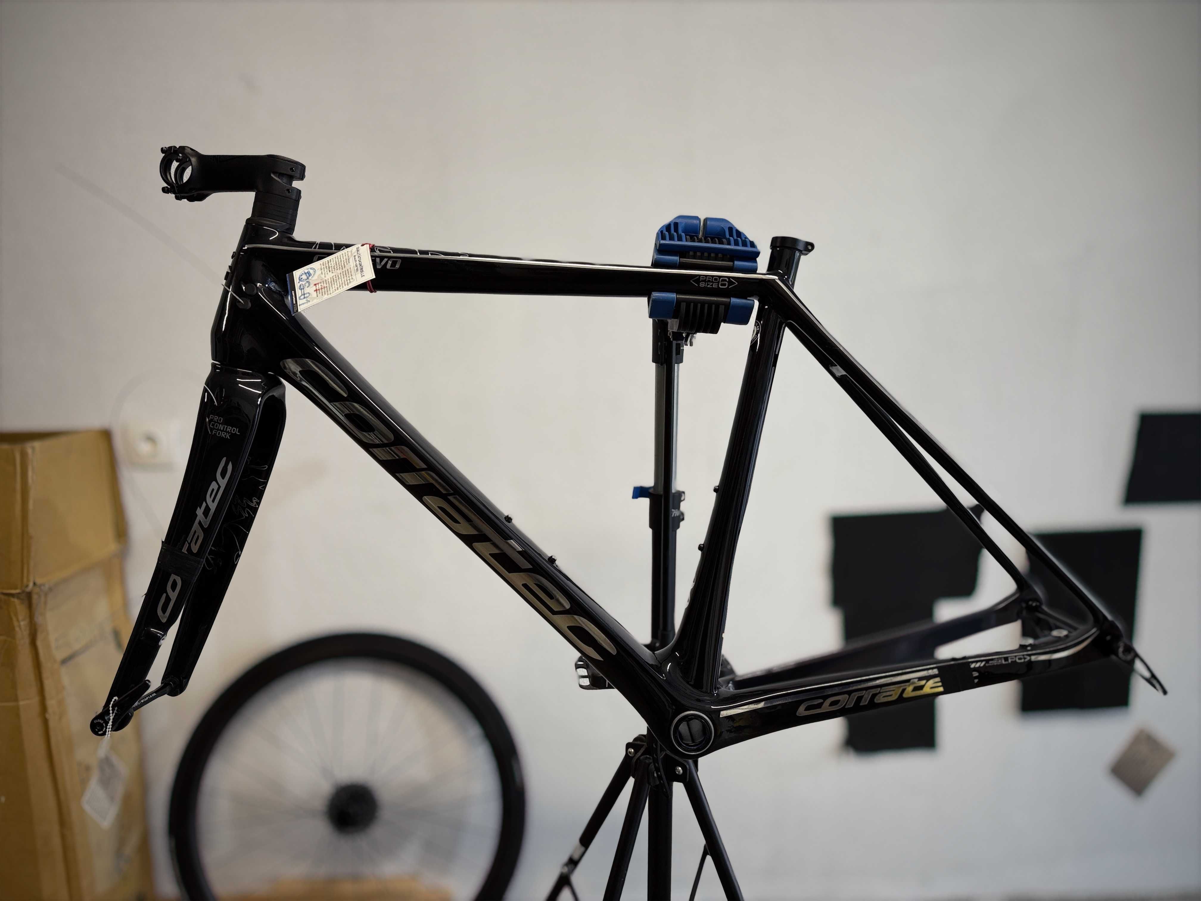 Продавам шосейна Рамка Corratec CCT EVO SLR Disc 51