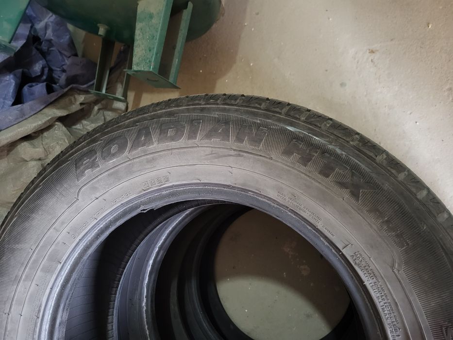 Балон 285/60/18 бу 4шт