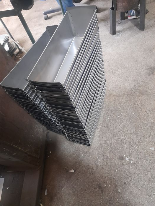 Tavi  de copt pentru brutării / patiseri.i