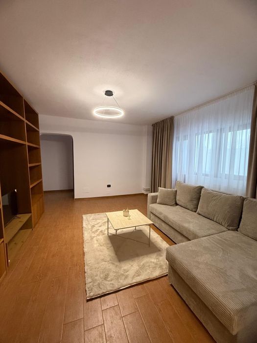 Apartament de inchiriat 3 camere ! Ultracentral ! Vis-a-vis Parâng!