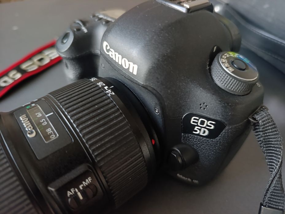 Фотоапарат Canon 5D Mark IIIи обектив 24-70 USM II