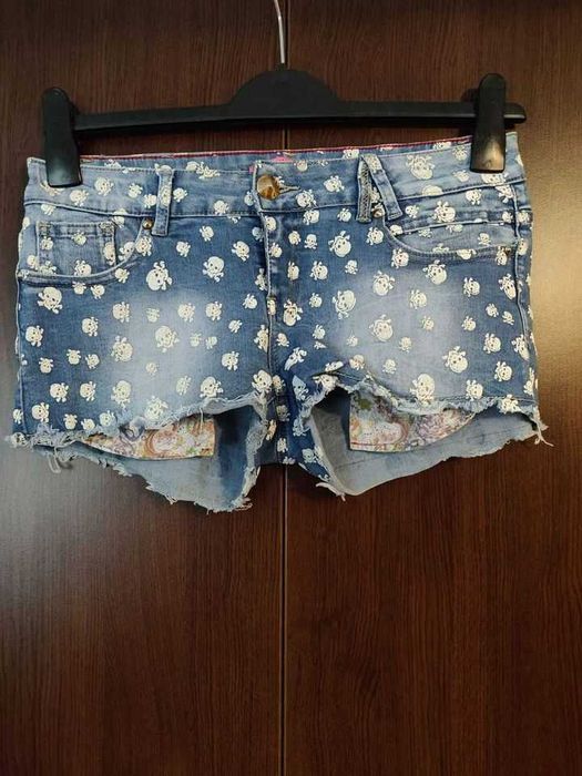 Pantaloni scurti si lungi dama