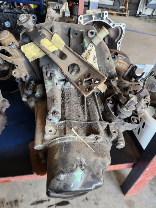 Vând cutia viteze renault  megan motor1.5 dci si 1.6 benzina