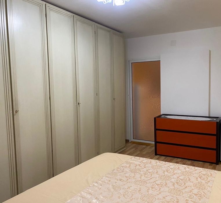 Închiriez garsonieră în Tiglina la A-uri 1300 Ron