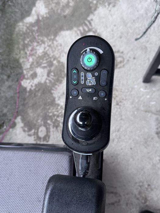 Акумулаторна инвалидна количка