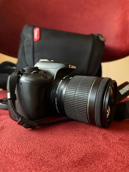 Фотоапарат Canon EOS 100D