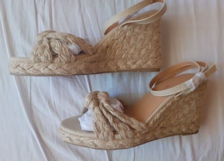Sandale cu platforma marime 37