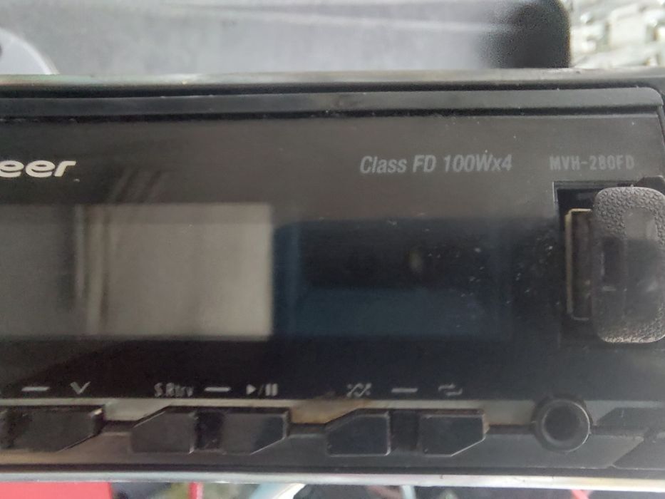 Субуфер Alpine, Плеър Pioneer  и USB 32 gb.