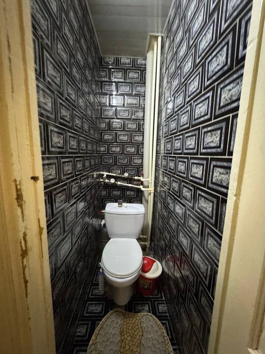 4 xonali kvartira sotiladi