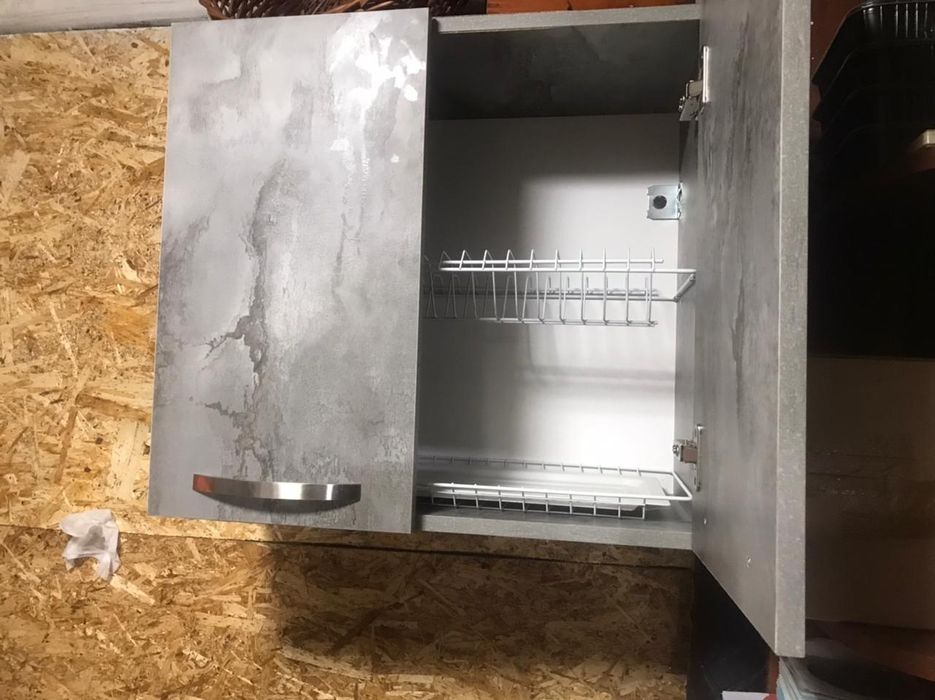 Продам кухонный гарнитур. В отличном состоянии