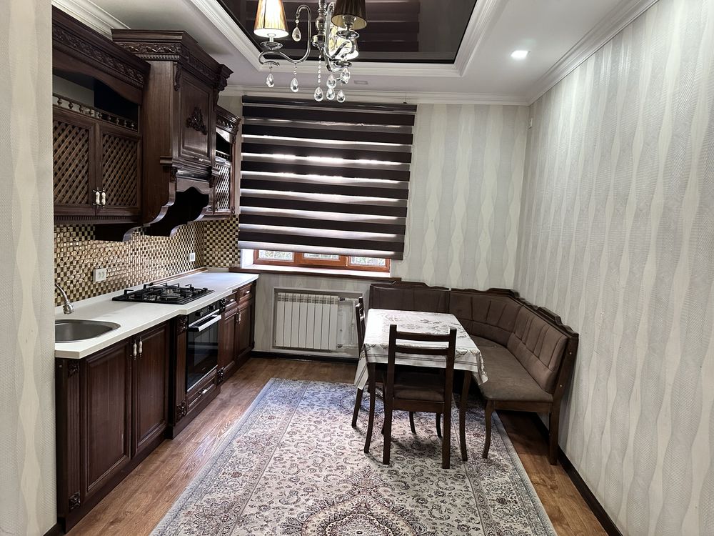 Kvartira arendaga beriladi 1 etaj golden house domi