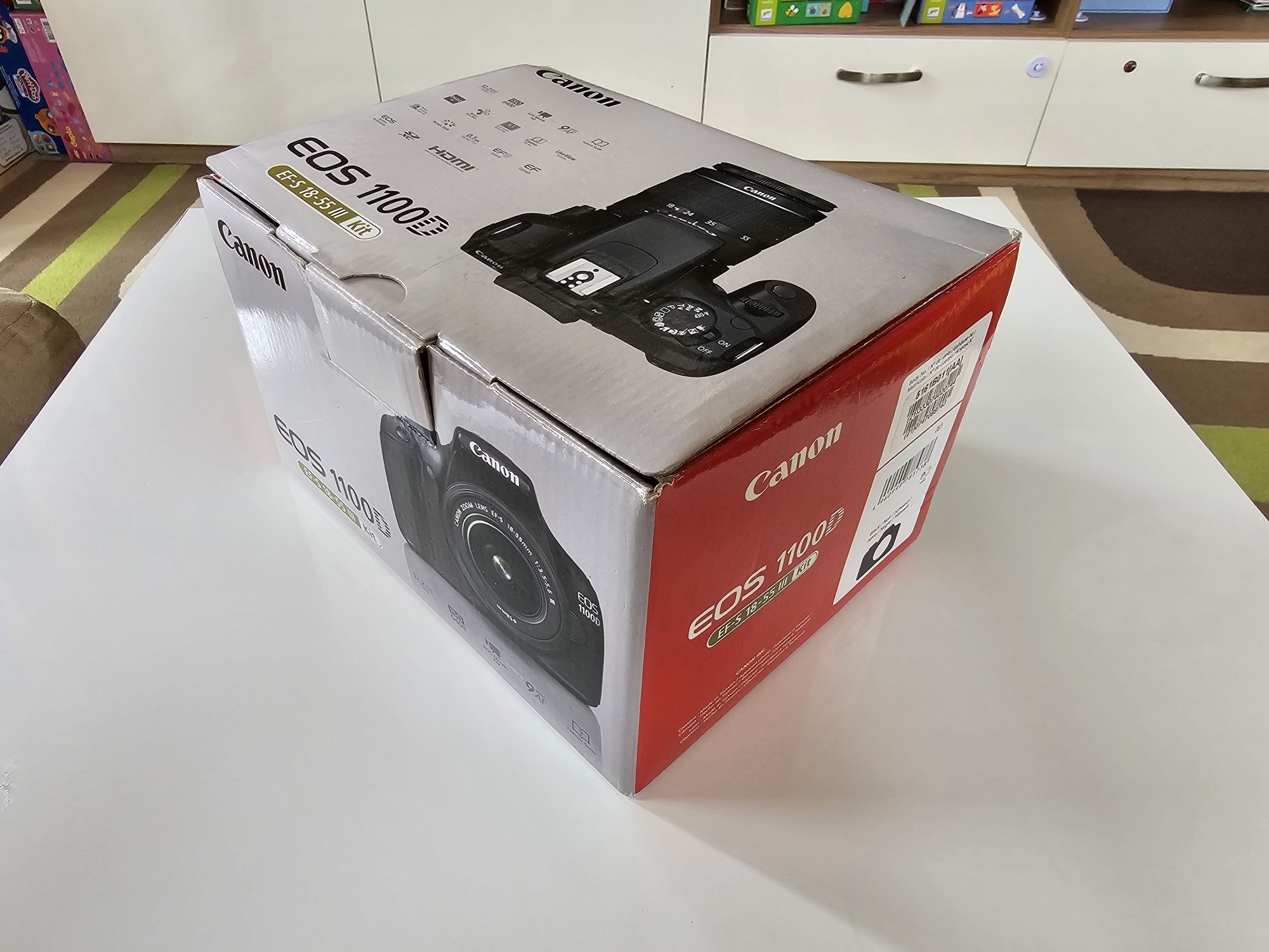 DSLR фотоапарат Canon EOS 1100D