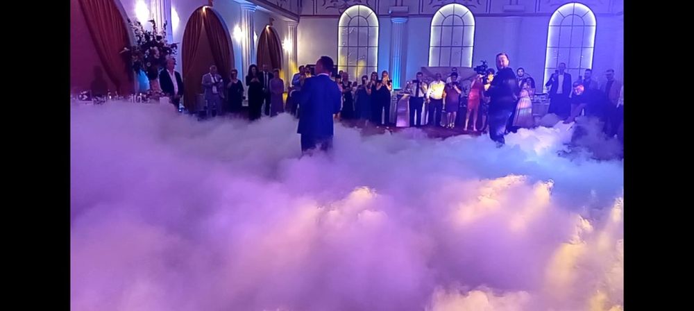 Fum greu Artificii gheață carbonică, echipă și dotări de top