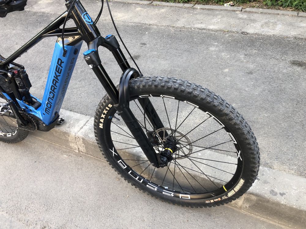 Bicicleta electrica full suspension Mondraker Crafty marime L
