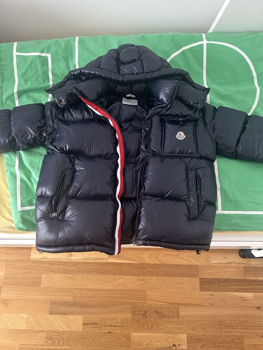 Moncler яке синьо