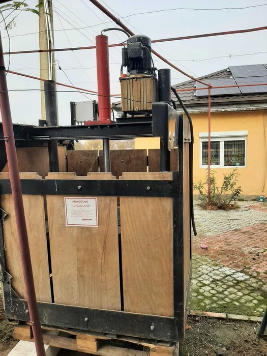 Presa Compactoare Carton Si Peturi