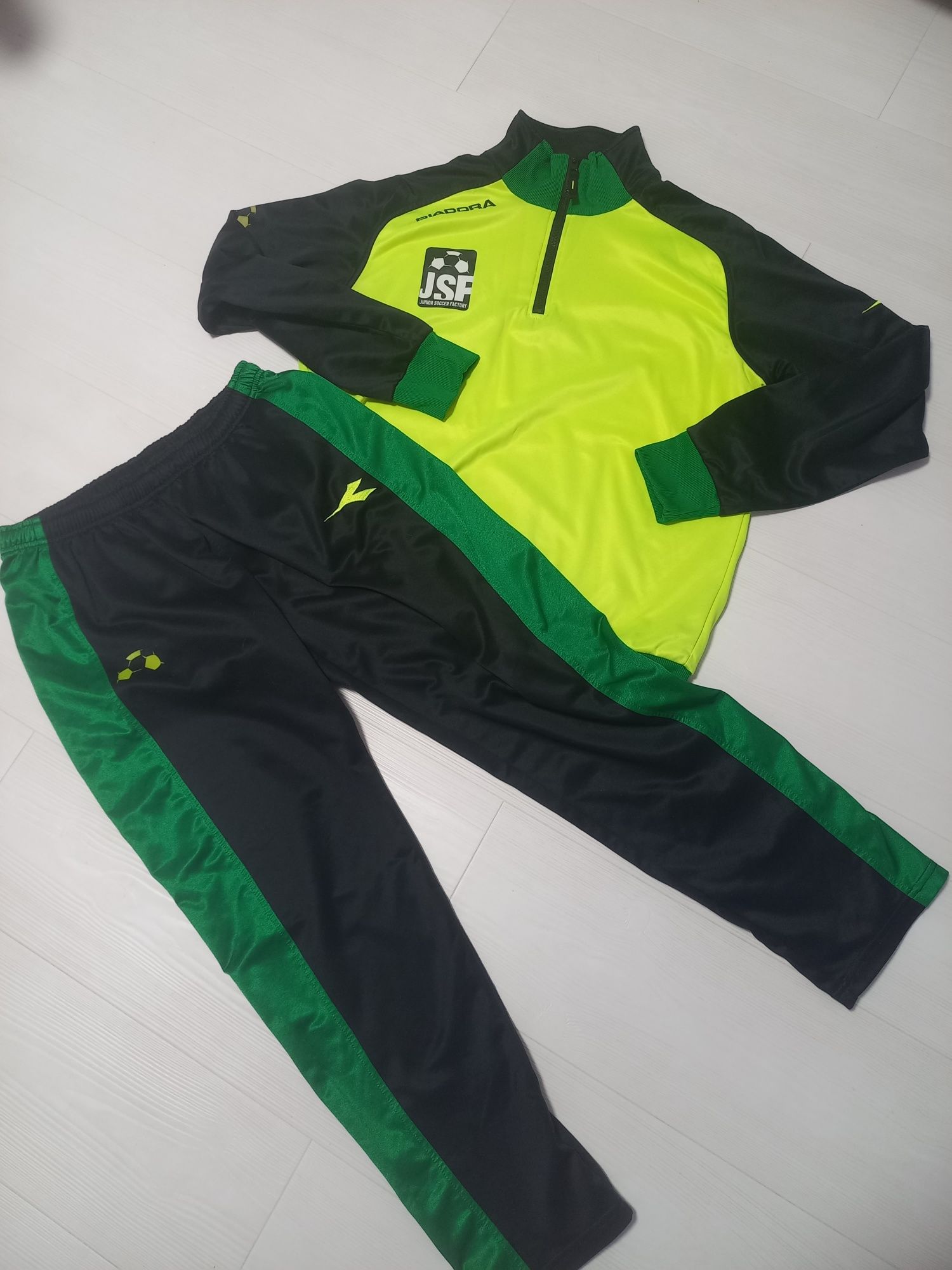 Анцуг Diadora           .