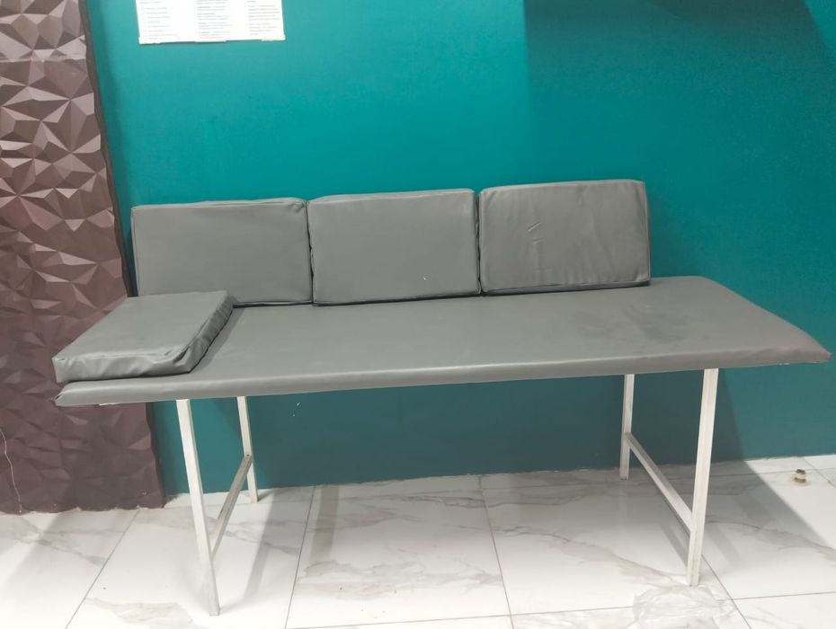 Стол кушетка шкаф