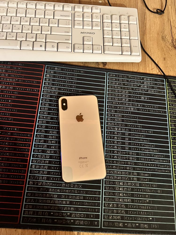 Iphone xs max yaxshi xolatda 64 g