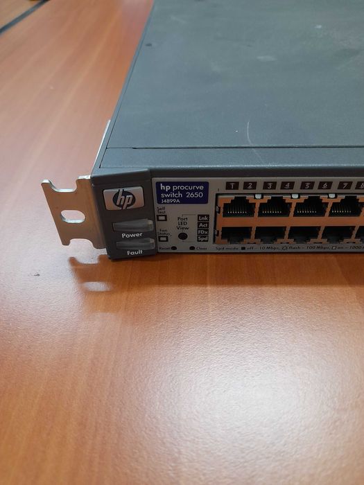 Switch HP ProCurve 2650 - J4899A