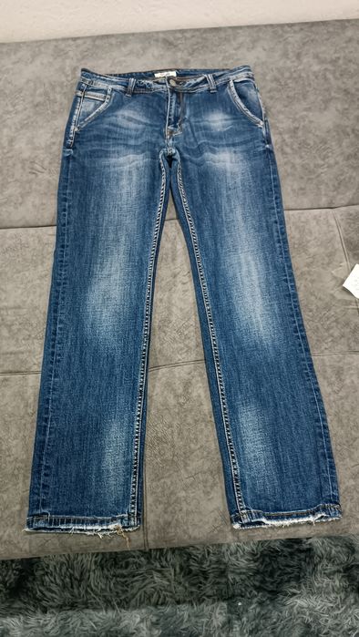 Продам джинсы мужские практически новые