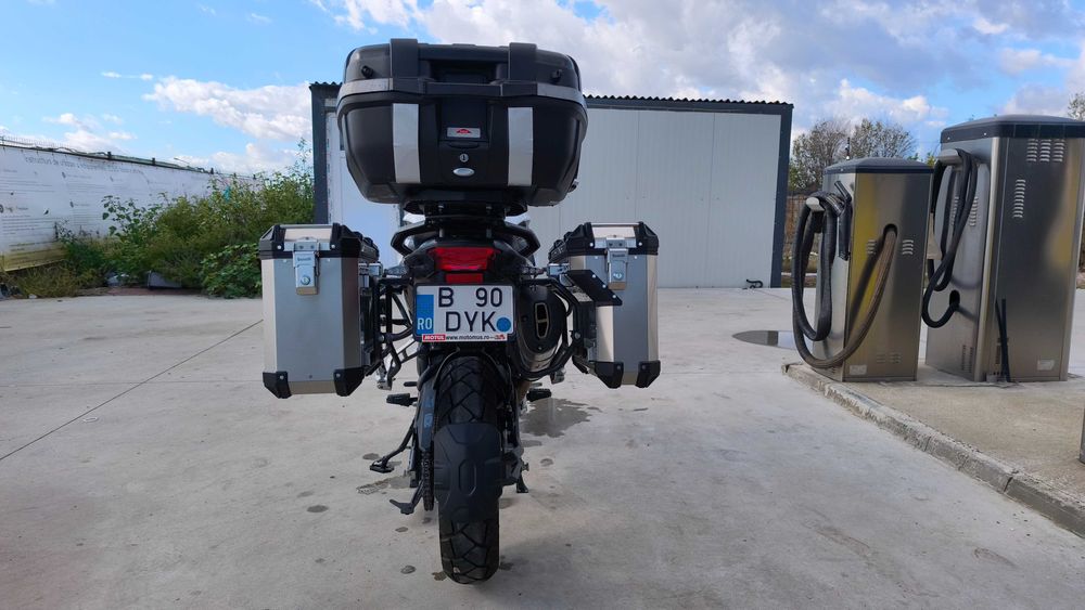 Benelli TRK 502X 2020 – 14.000 km si Accesorii de 2000 Euro