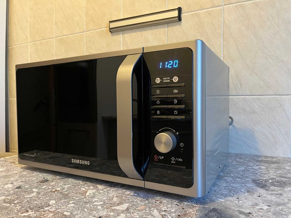 Cuptor cu microunde Samsung MS23F301TAS, argintiu