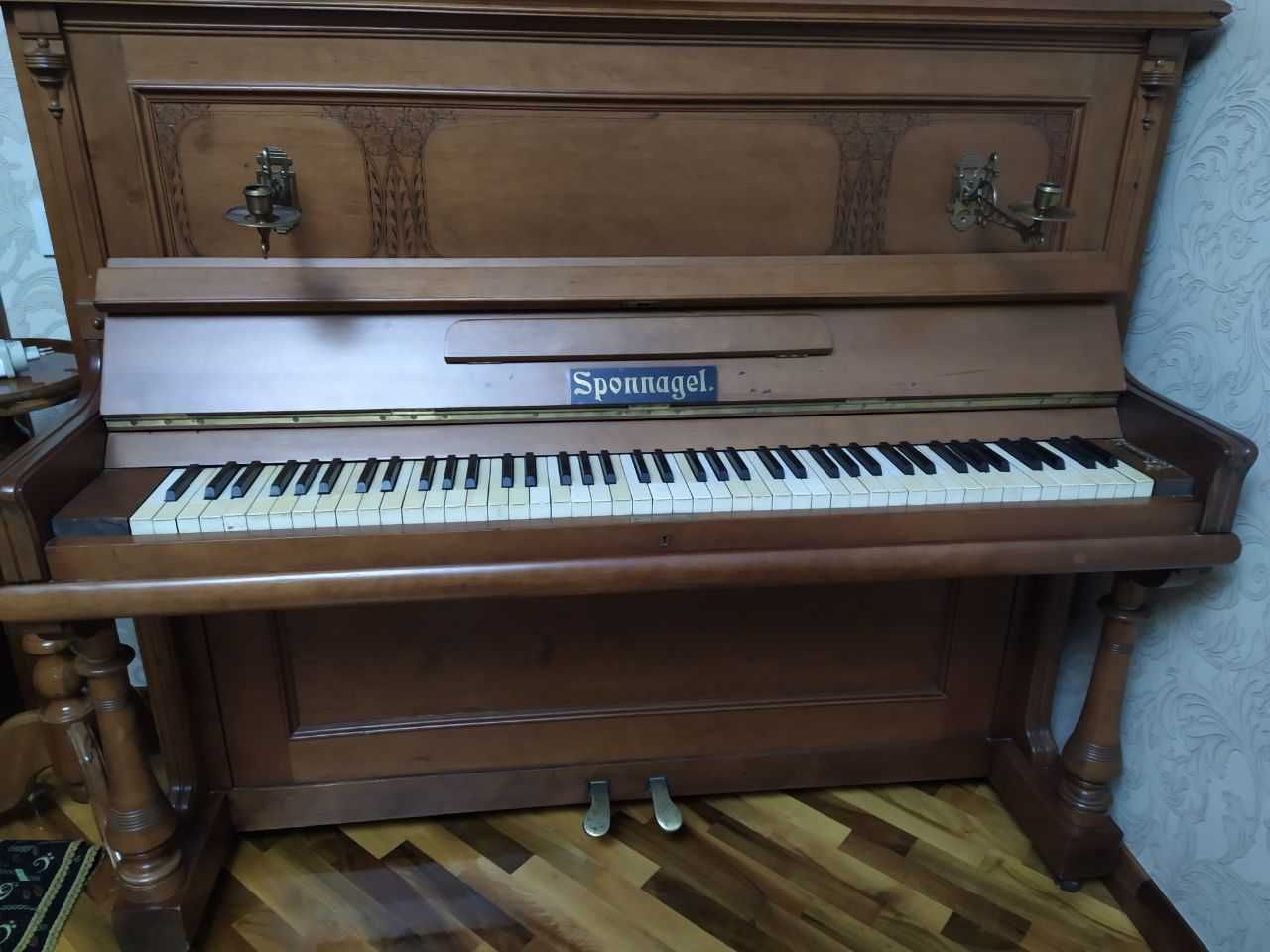 Антикварное фортепиано Eduard Sponnagel 1887 года