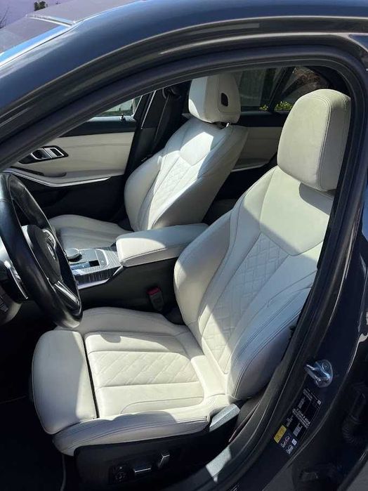 BMW 330e M-Pachet Individual // Dotari de exceptie // TVA deductibil