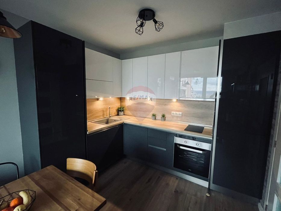 Дава се под наем Двустаен апартамент в Варна, Възраждане 1 - 60 кв.м за 484.5 € - Снимка #3