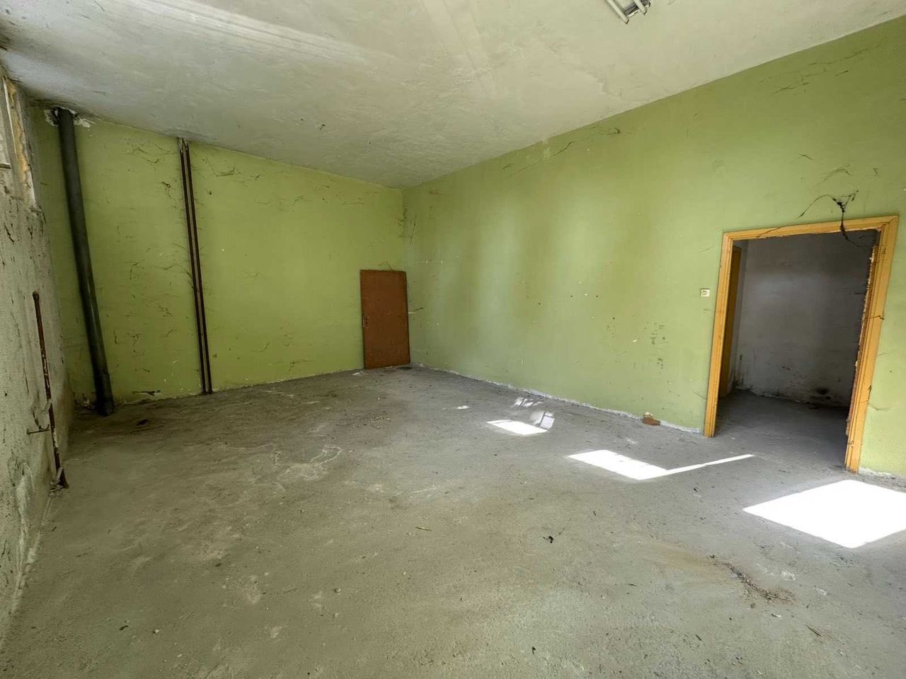 Продава се Магазин в Пловдив, Гагарин - 410 кв.м за 899 €/кв.м - Снимка #18