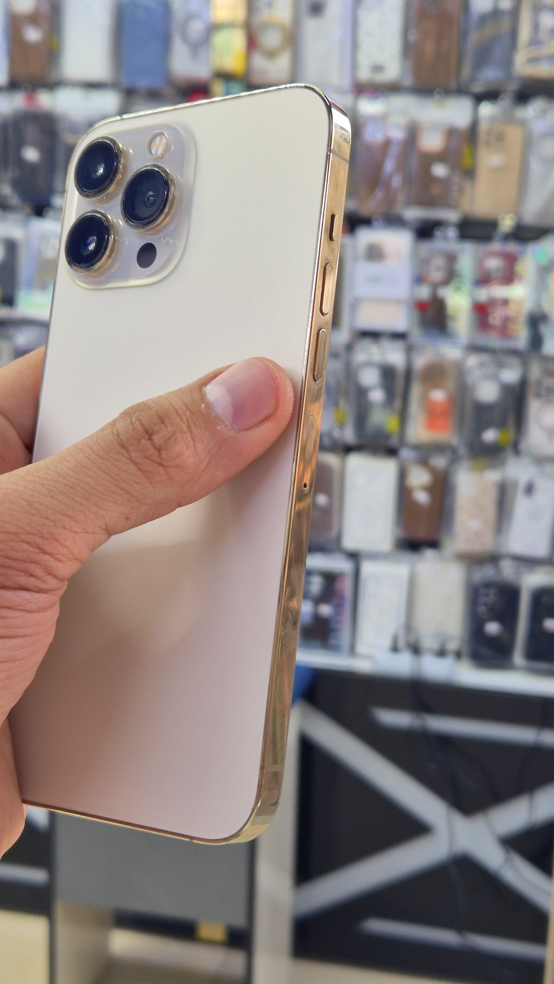 Iphone 13 pro max  Gold