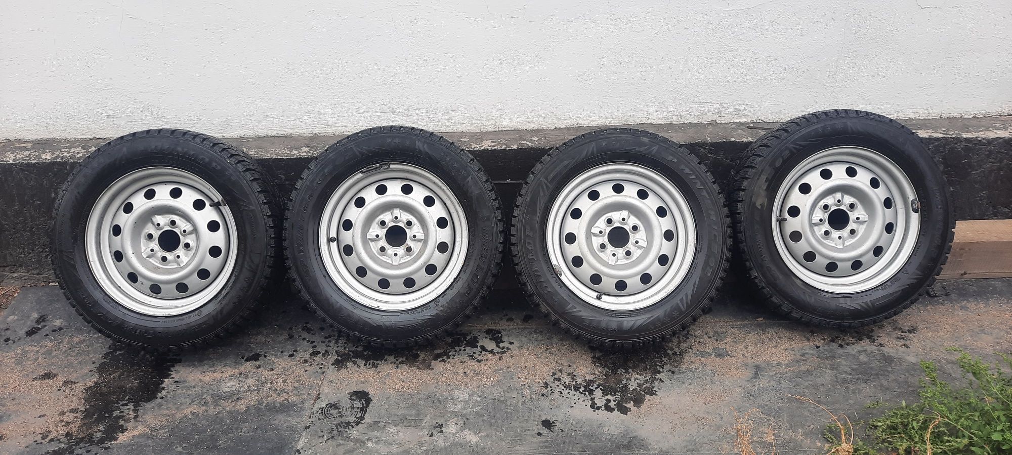 Комплект зимних колёс R 14 Ваз DUNLOP