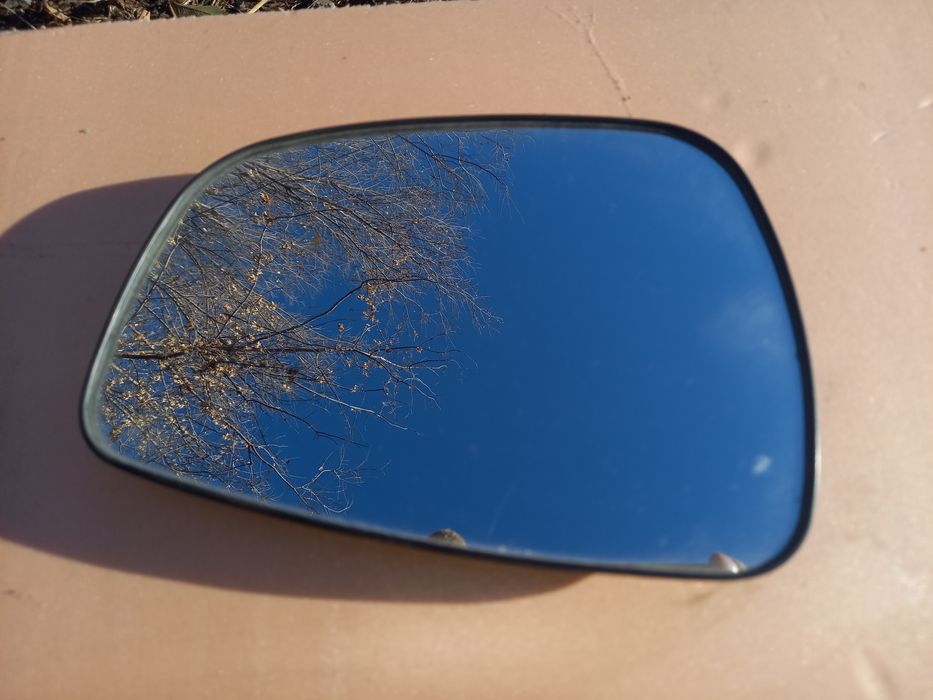 Продам зеркало заднего вида от авто Хендай стекло