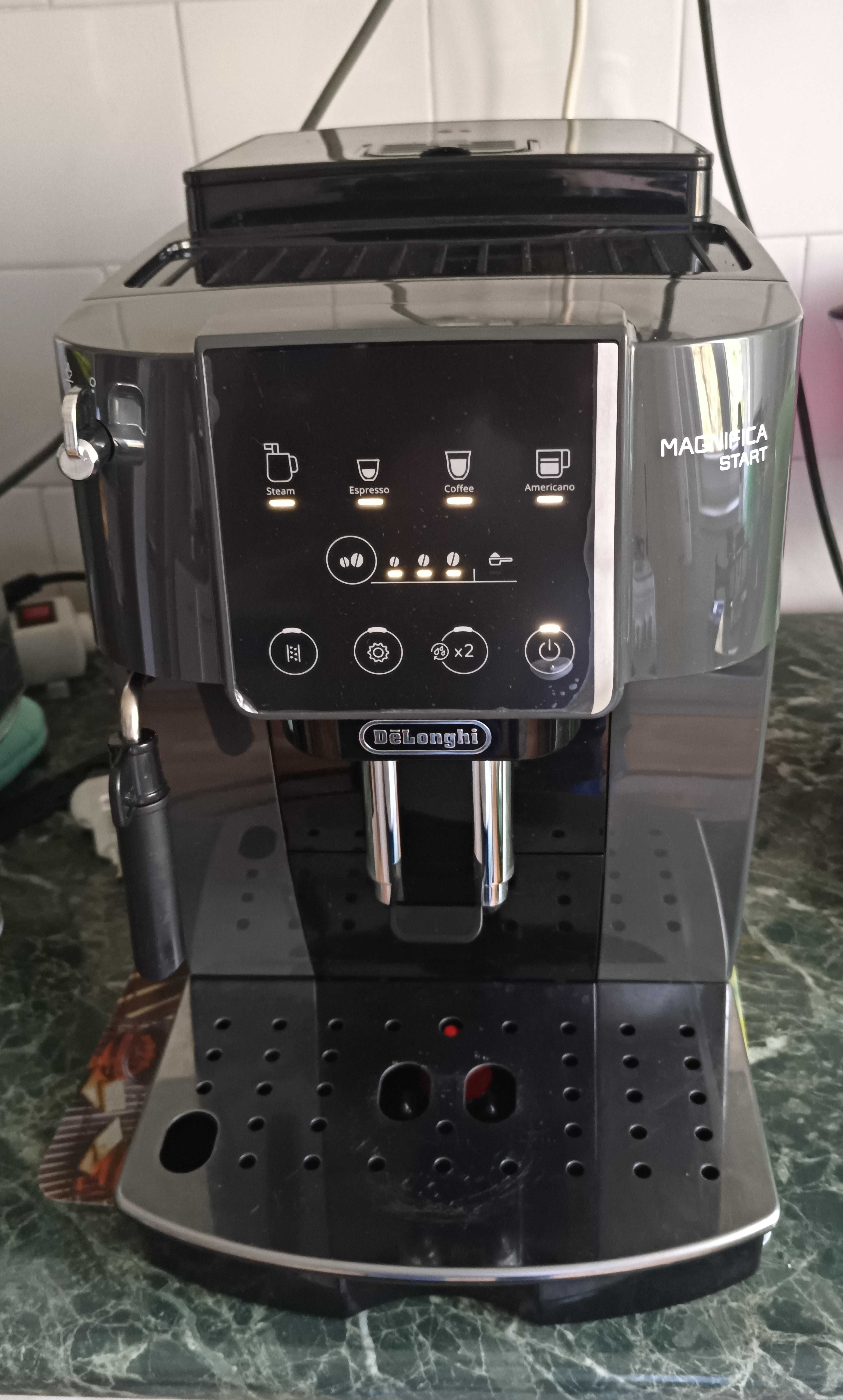 espresor automat Delonghi Magnifica Start ECAM 220.22.GB