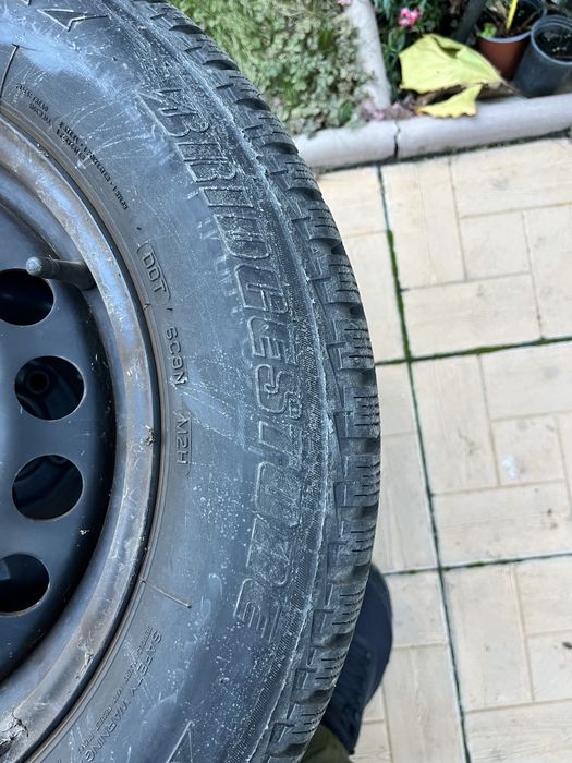 Jante otel vw 5x112 + anvelope de iarna 195/65/R15 + capace originale