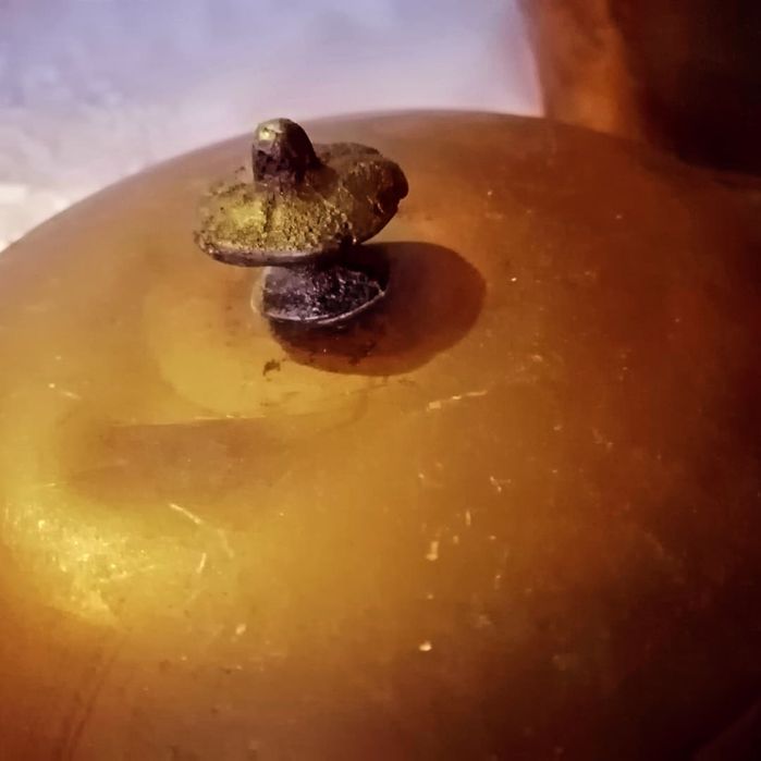 Винтидж чайник. Мед.