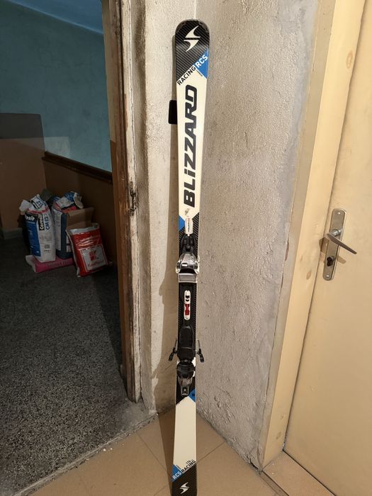 Продавам ски с автомати Близзарт 176 см