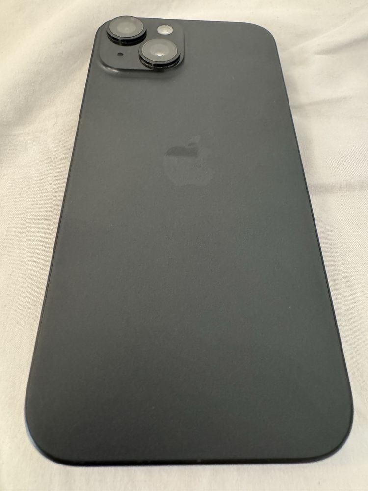 iPhone 15, 128 GB, culoare Midnight, stare excelenta