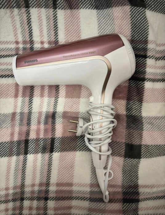 Uscător Philips DryCare