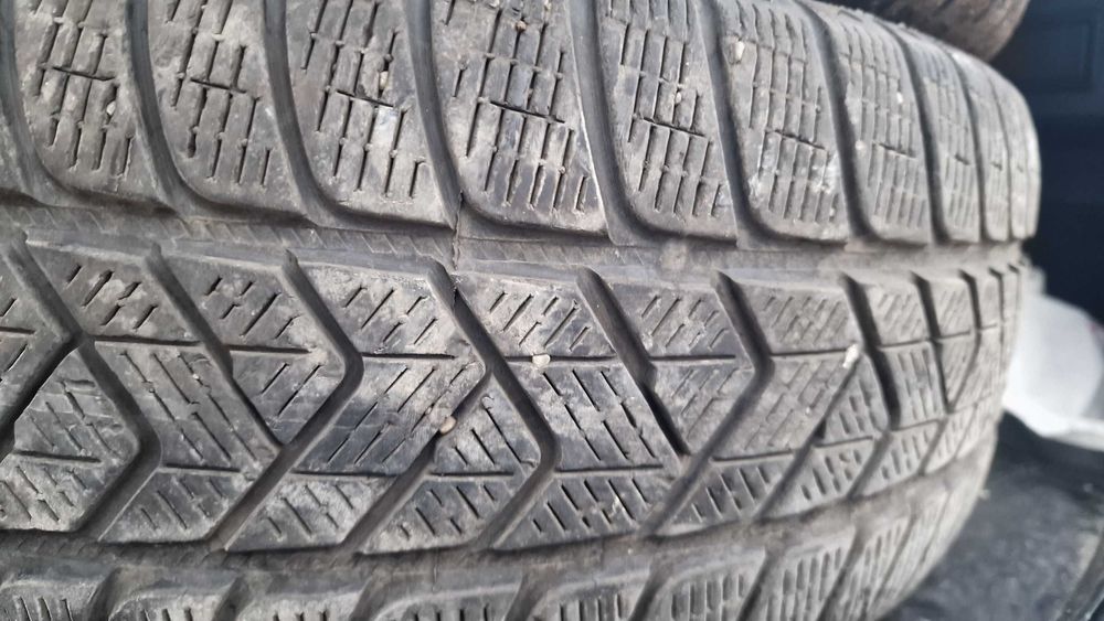 set 4 anvelope iarna Pirelli Scorpion 235/55 R18