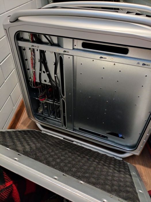 Корпус Coolmaster cosmos 1000