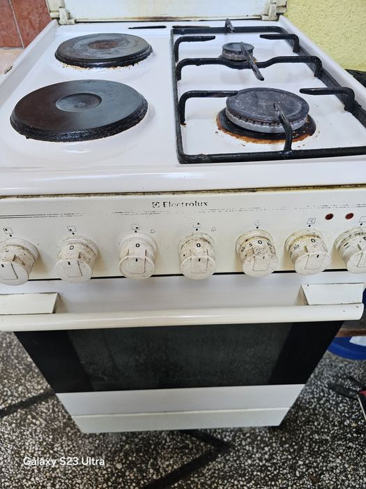 Продавам готварска печка