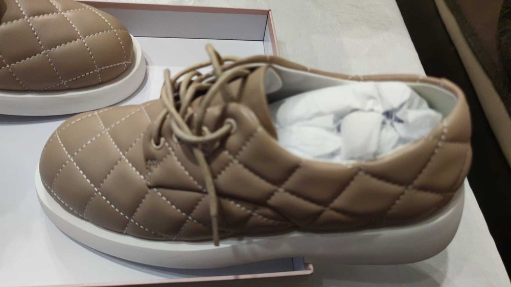 Продавам чисто нови дамски обувки Дима стил ест. кожа 38-ми номер