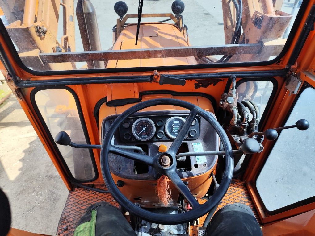 Tractor fiat 1000 4x4 cu incarcator IMPECABIL