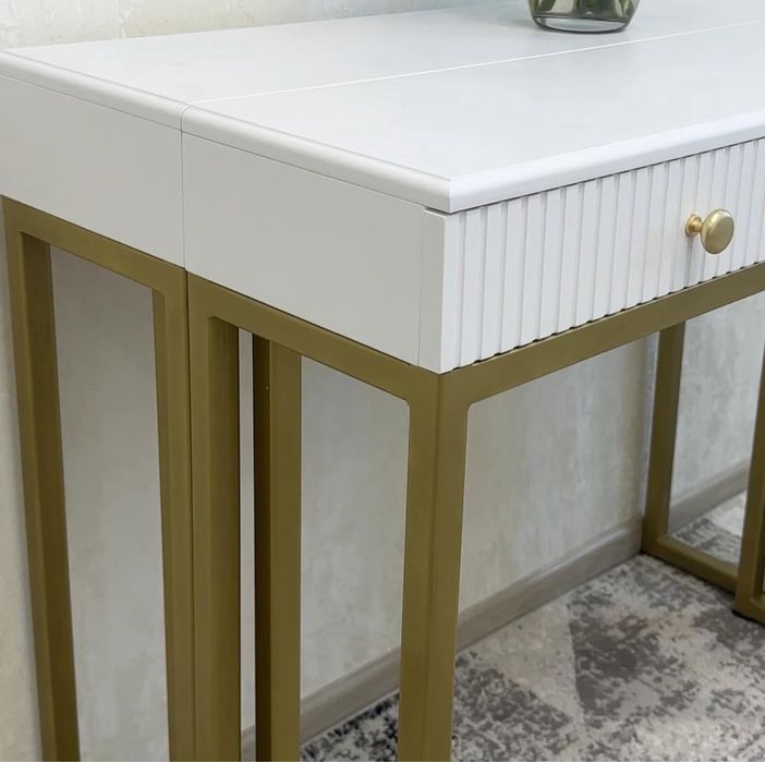 Продаю МДФ стол новый трансформер